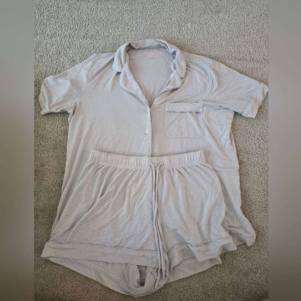 Victoria's Secret Light Gray Pajama Set